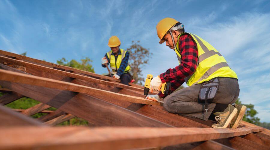 Professional gutter cleaning in Melbourne, IA